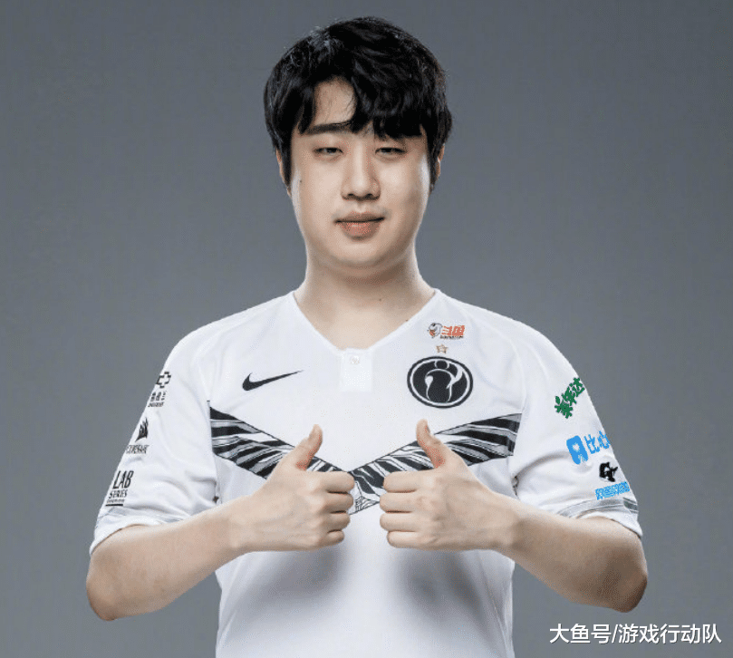 S赛队主教练发声,誓言带队登顶 S赛队主教练发声,誓言带队登顶