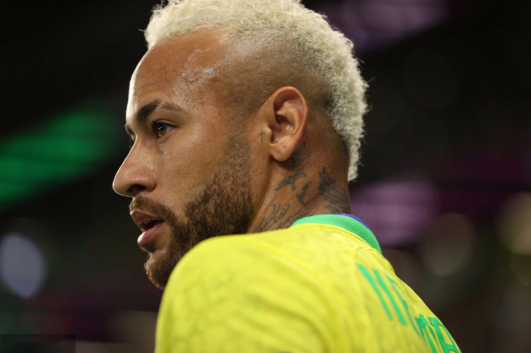 足球球员突破自我,表现堪称完美的简单介绍 足球球员突破自我,表现堪称完美的简单介绍