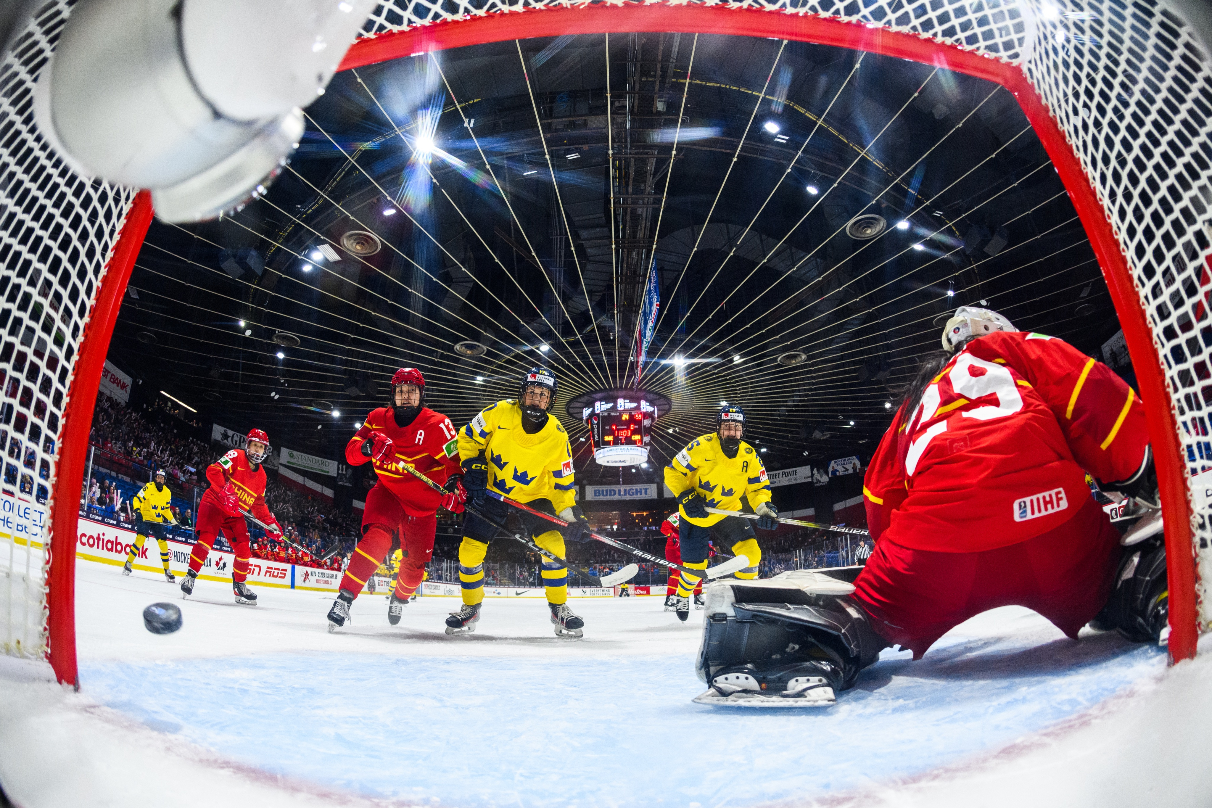 冰球选手刷新世界纪录,震撼全场 冰球选手刷新世界纪录,震撼全场