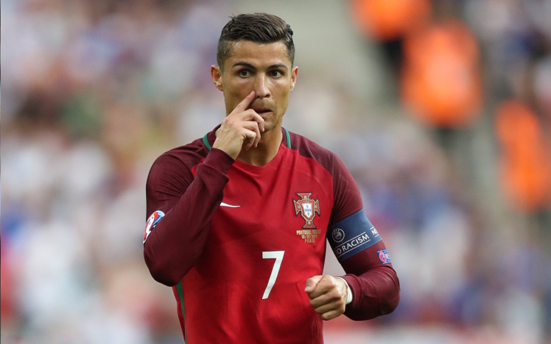 绿茵铁卫鸣枪银箭，德里赫特点燃F1揭幕战之夜