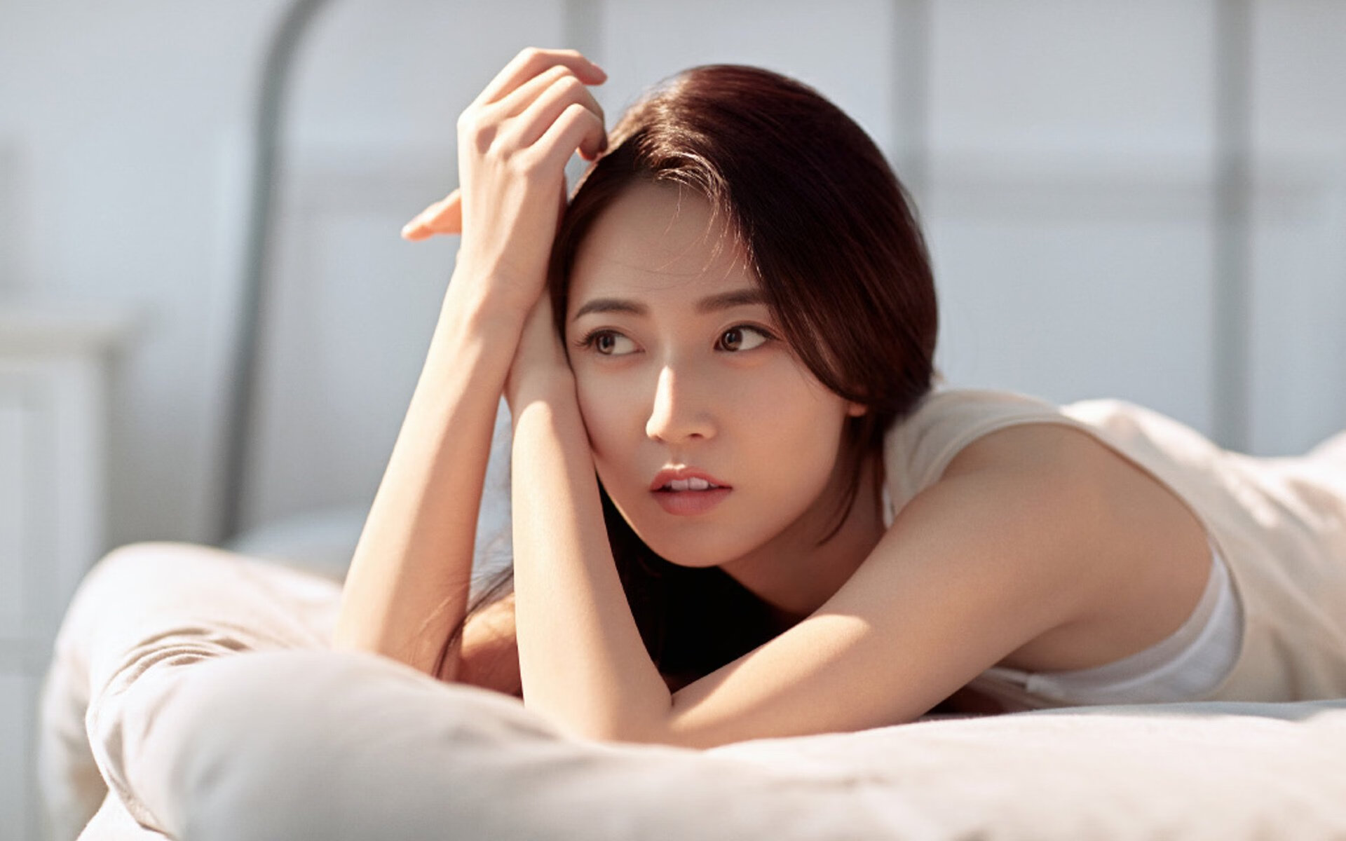 橙衣王朝的黄昏，当红色机器的冰冷逻辑，碾过荷兰足球最后的浪漫