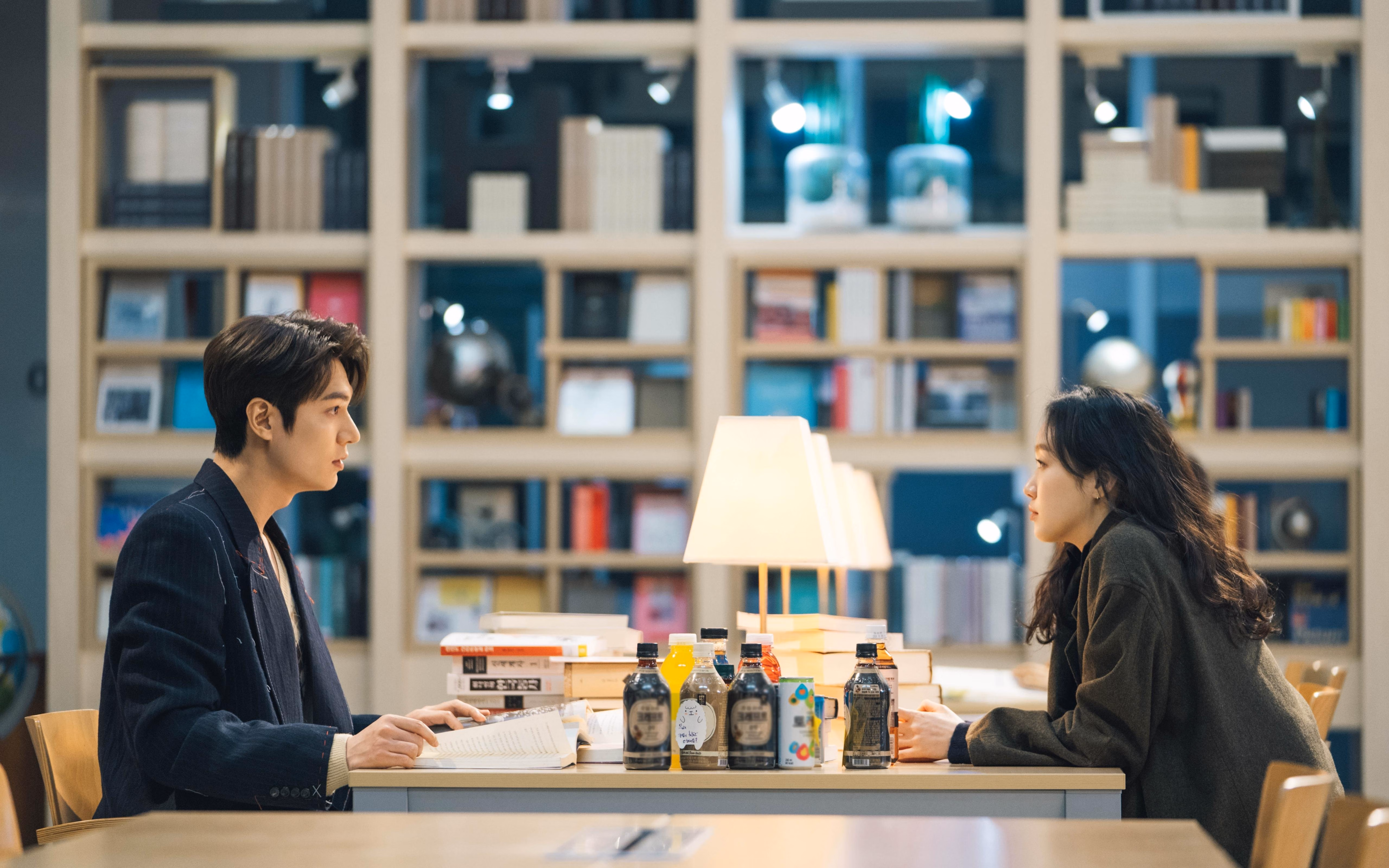 双线征服,那不勒斯逆转罗马的意甲狂想曲与C罗的世界排名王者时刻