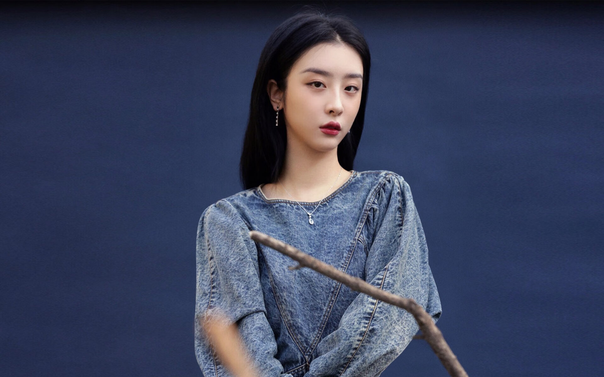 德甲争冠战之夜,当克莱的‘存在感’成为不可回避的命题