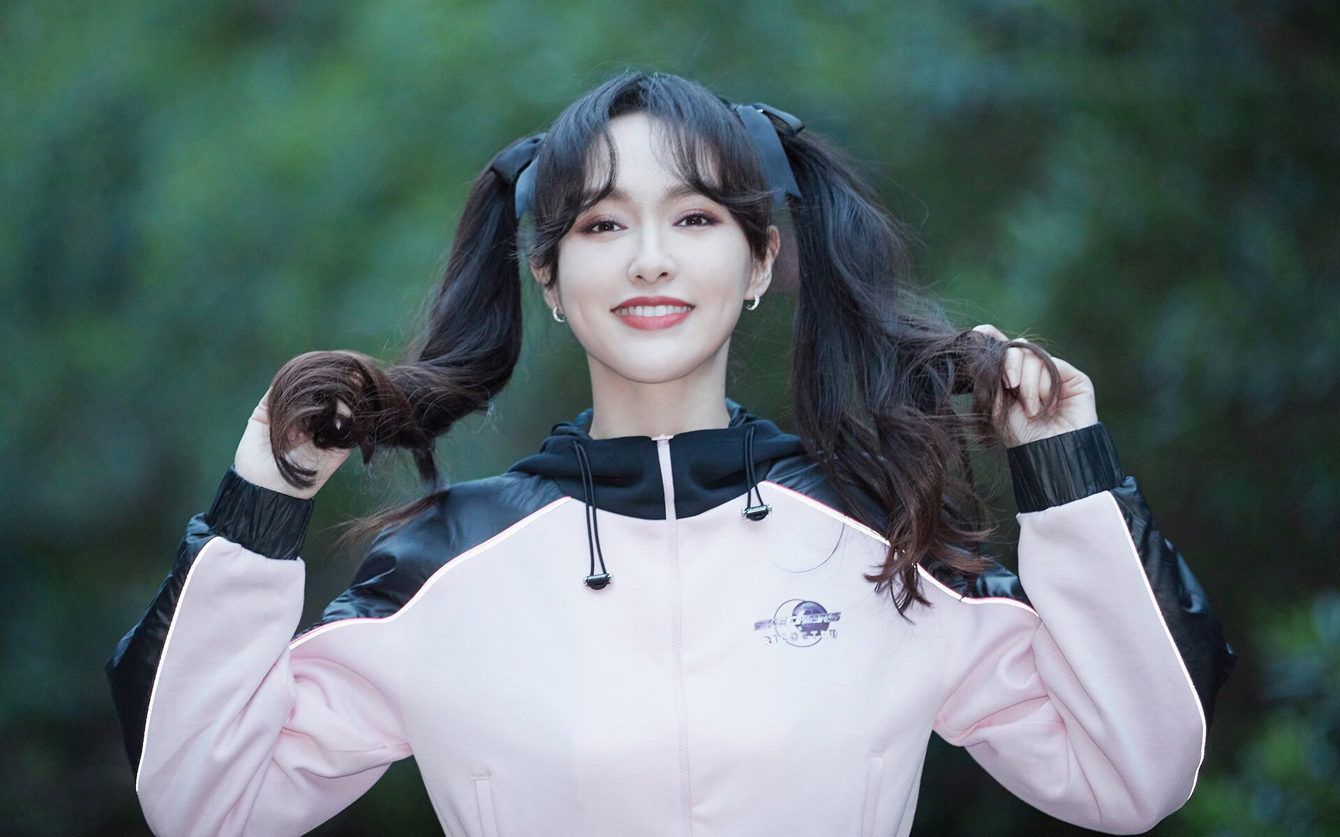 操控的艺术,从足球的冷雨夜到F1街道的闪电