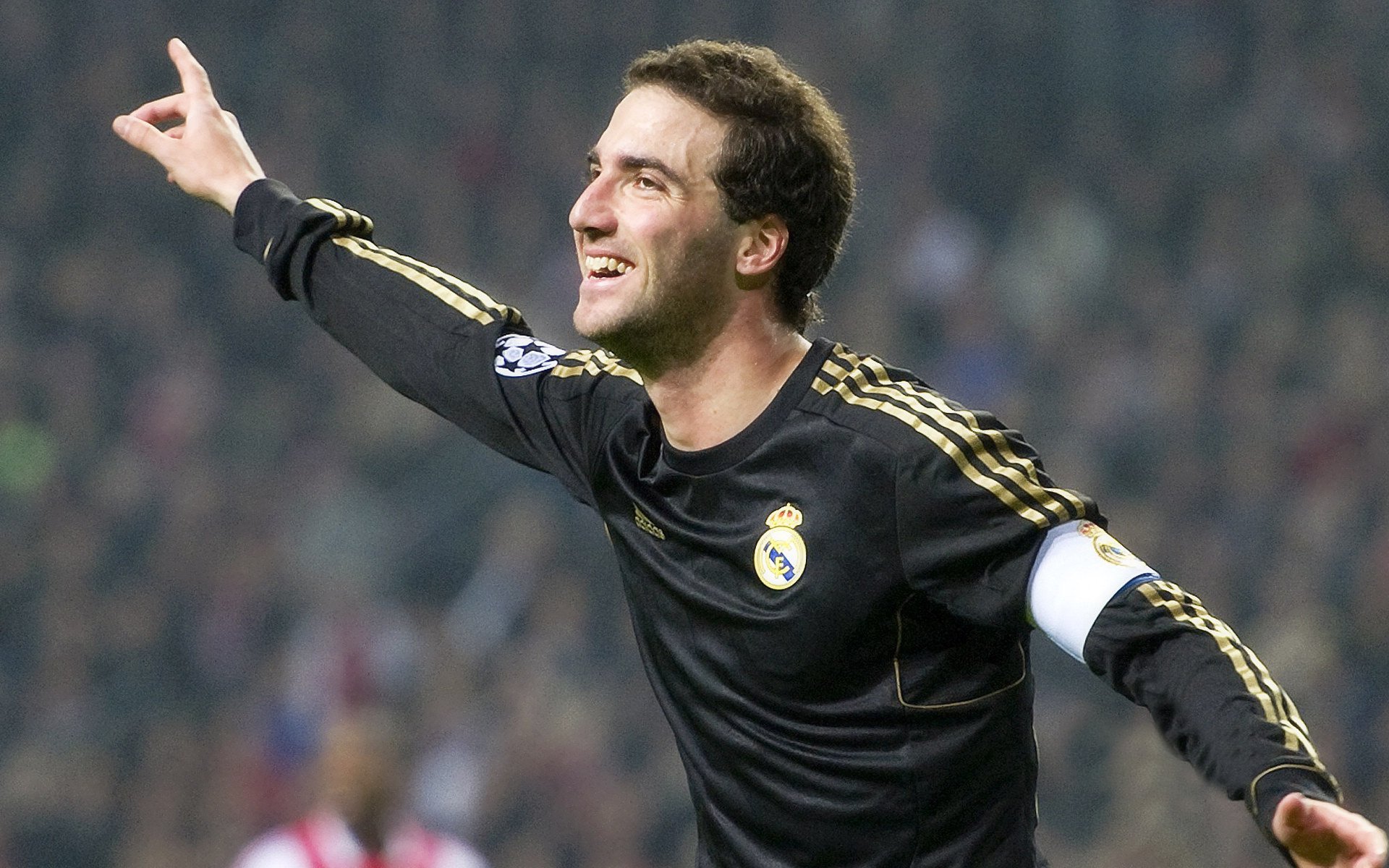 开云体育在线-西甲国家德比之夜，边缘人的审判日，当福登用一堂战术课击碎巴萨的骄傲