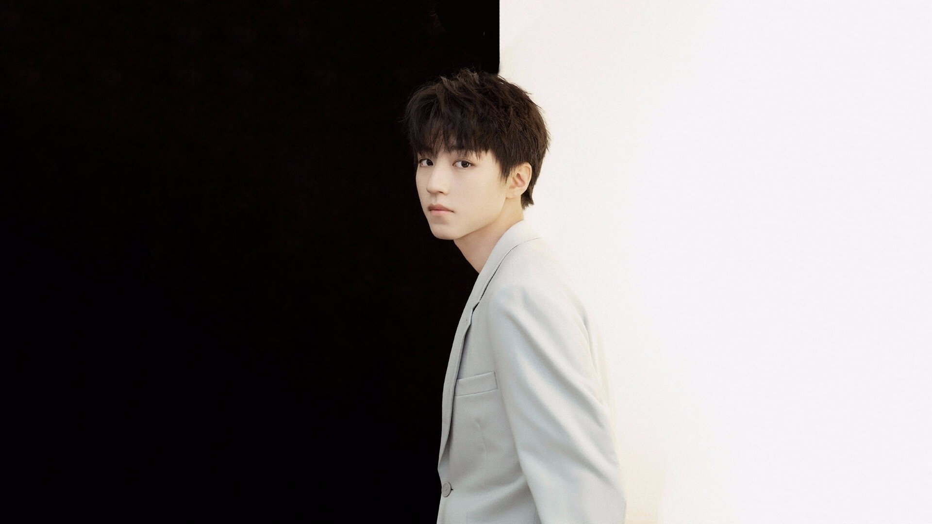 双线狂想,格列兹曼的独奏会与克罗地亚的钢铁交响曲