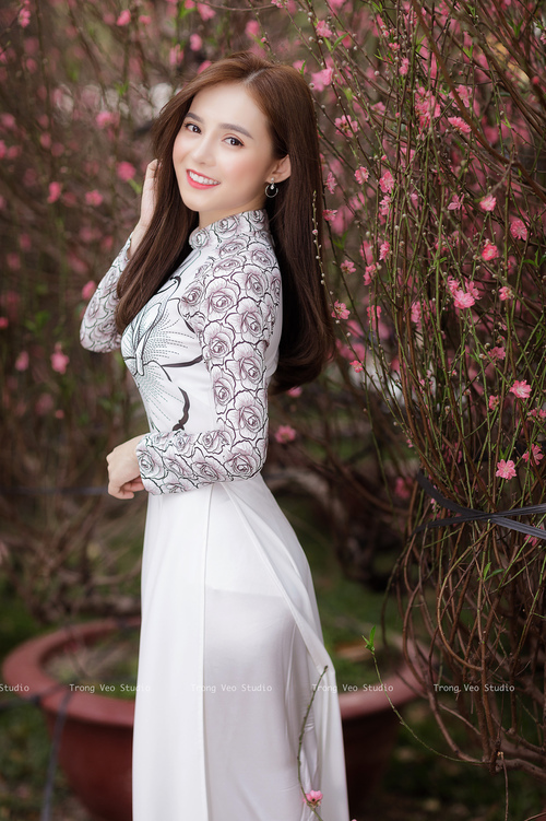 开云体育中国-这是一篇为您定制的深度文章，结合了唯一性、世界杯焦点战以及阿方索戴维斯主导比赛的关键要素
